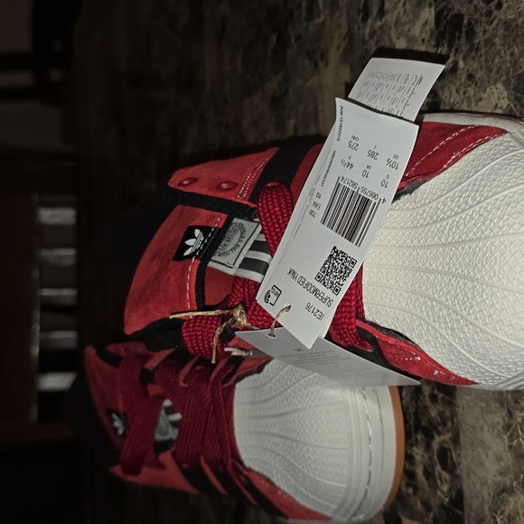 Adidas Red and Black Adidas - Picture 6 of 6